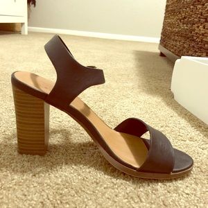 Wood Block Heel Strap Sandals